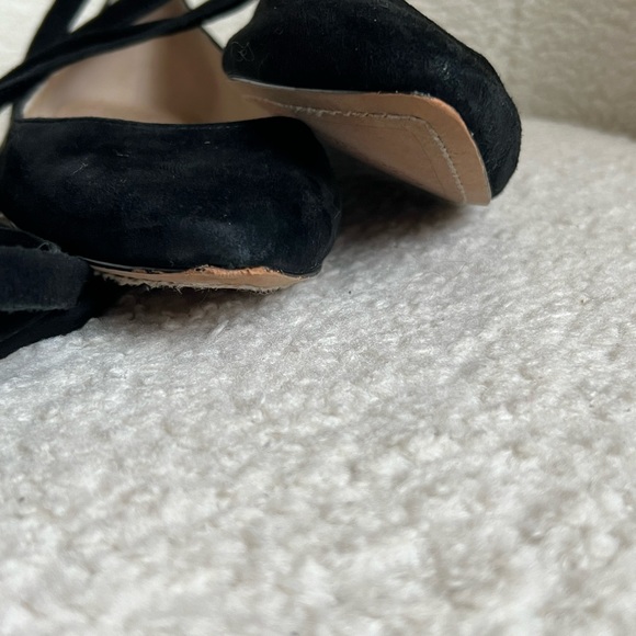 Vince Camuto long strap flats - Picture 9 of 9